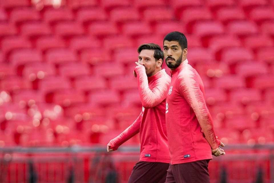 messi suarez cap ke tren san tap san sang pha luoi tottenham