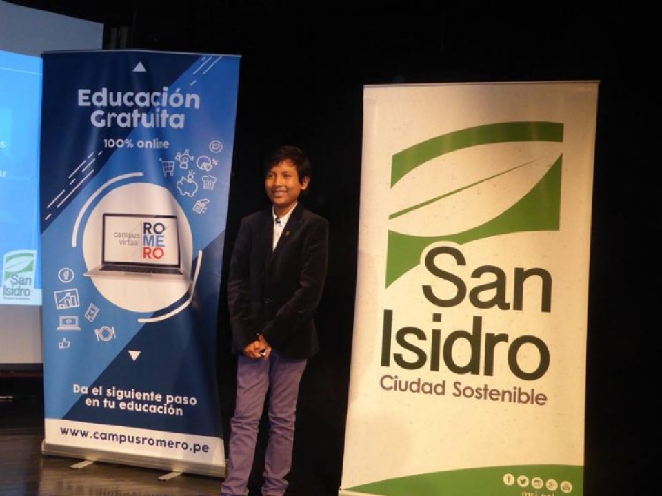 choang voi nhoc trum 7 tuoi tu mo ngan hang rieng