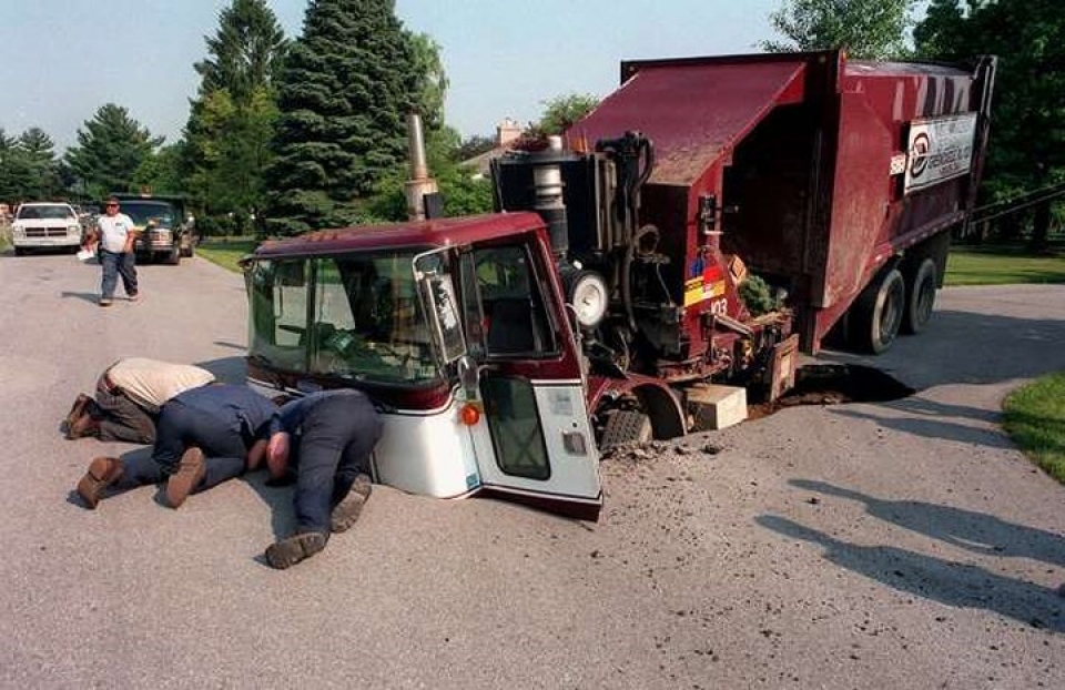 kinh hoang nhung ho tu than nguy hiem va dang so tren the gioi