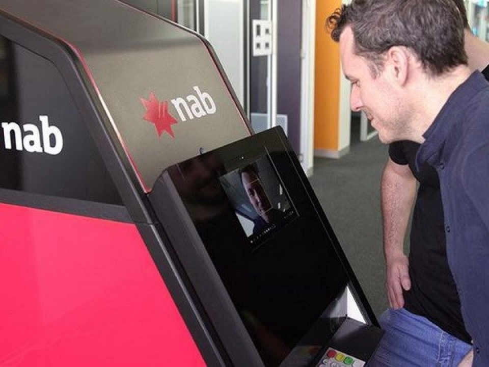 australia trinh lang may atm su dung cong nghe nhan dien khuon mat