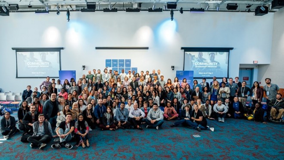 mot nu lanh dao nguoi viet duoc facebook tai tro 50000 usd