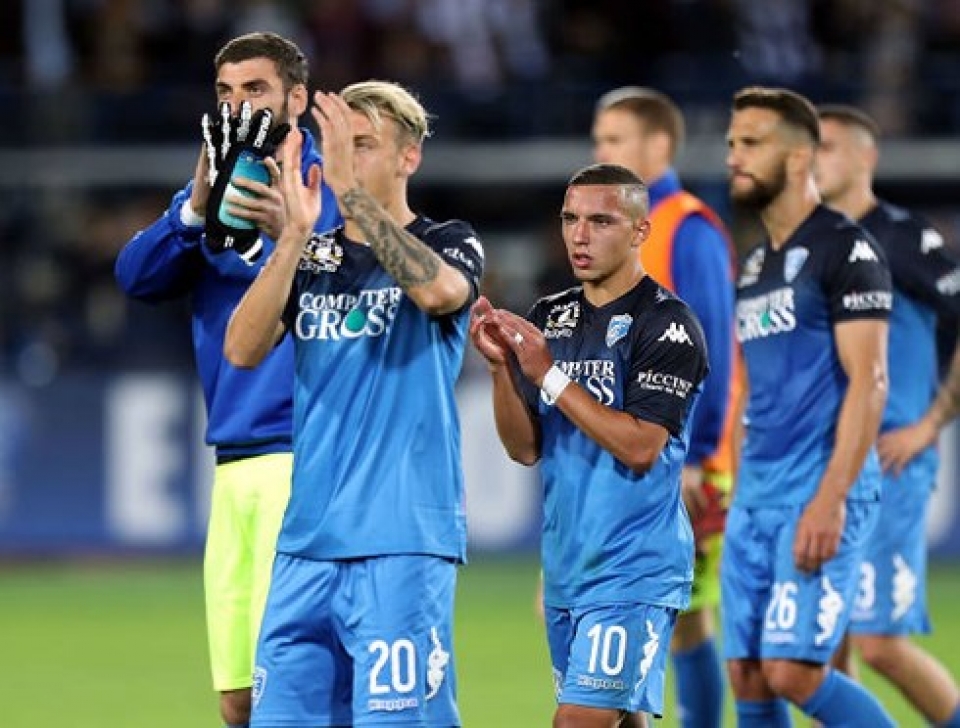 juventus noi lai mach thang o serie a