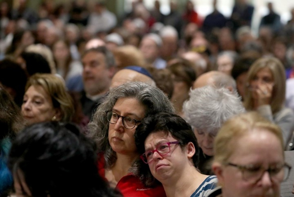 hinh anh xuc dong tai le tuong niem cac nan nhan vu xa sung o pittsburgh