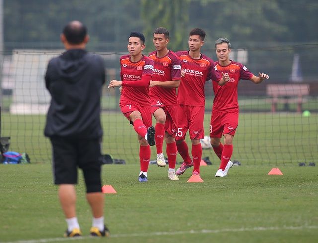 doi tuyen viet nam dau malaysia cho nhung toan tinh bat ngo tu thay park