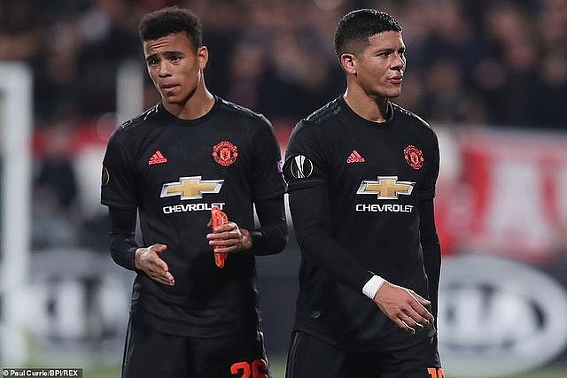 mu lap ky luc te hai sau tran hoa truoc az alkmaar