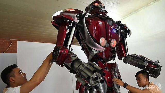 Báo nước ngoài tôn vinh nhóm kỹ sư trẻ Việt Nam làm robot từ phế liệu bao nuoc ngoai viet ve nhom ky su tre viet nam lam robot tu phe lieu