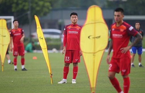 hlv park chot danh sach dau malaysia va indonesia nhieu cau thu bat ngo bi loai