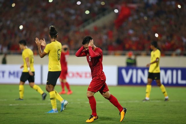 quang hai ruc sang truoc malaysia ngoi sao lon o nhung tran cau lon