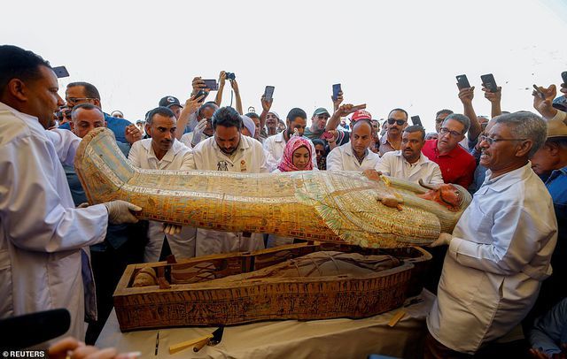 ai cap cong bo 30 quan tai chua xac uop 3000 nam tuoi