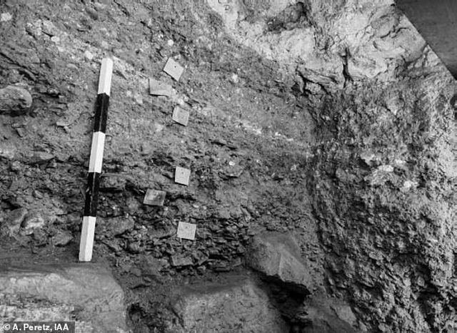 phat hien con duong co lat da 2000 nam tuoi