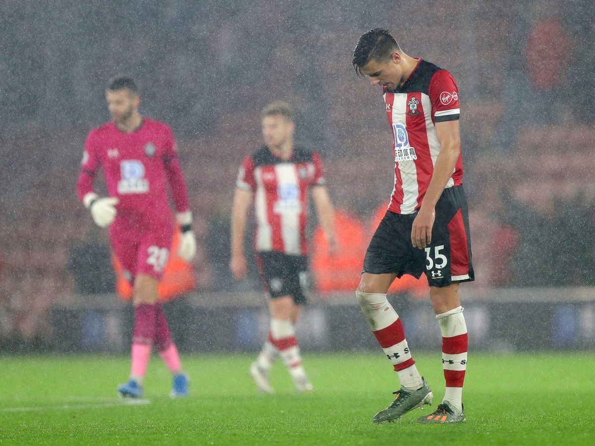 thua tham 0 9 truoc leicester cau thu southampton khong dam nhan luong