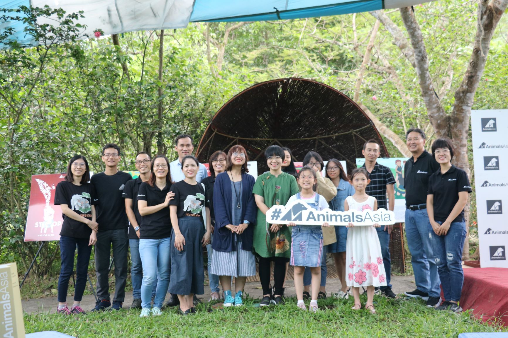 trao thuong cuoc thi ve tranh co dong tuyen truyen ve phuc loi dong vat trong le hoi