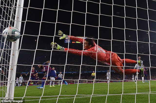 messi ruc sang barcelona dai thang 5 sao va tro lai ngoi dau la liga