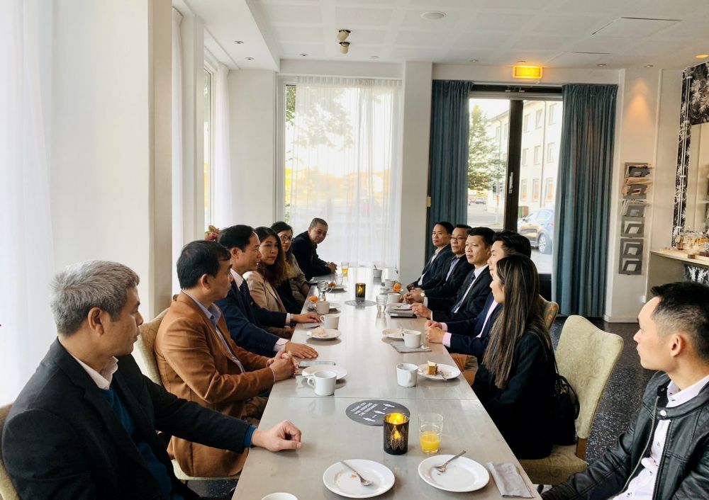 cong tac cong dong gin giu va phat huy ban sac van hoa viet nam trong cong dong nguoi viet tai thuy dien