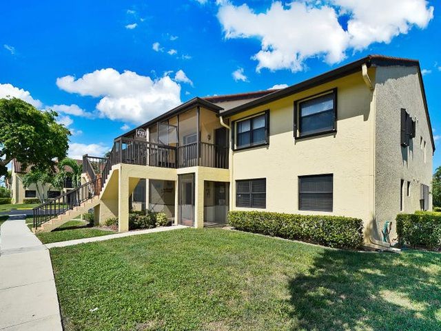 nguoi dan ong xay nha tu lon bia