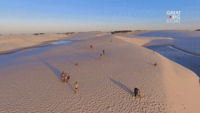 hang nghin ho nuoc xanh lam ngoc noi giua sa mac nhu hanh tinh la