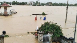 Dự báo thời tiết ngày và đêm nay (16/10): Cả nước mưa vừa mưa to; Trung Bộ, Tây Nguyên, Nam Bộ có nơi mưa rất to; tin áp thấp nhiệt đới khẩn cấp