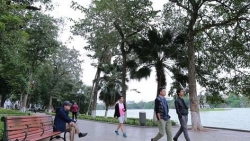 Dự báo thời tiết ngày và đêm nay (26/10): Cả nước mưa rào rải rác; Bắc Bộ lạnh về đêm và sáng sớm; Nam Bộ nhiệt độ cao nhất tới 33 độ C