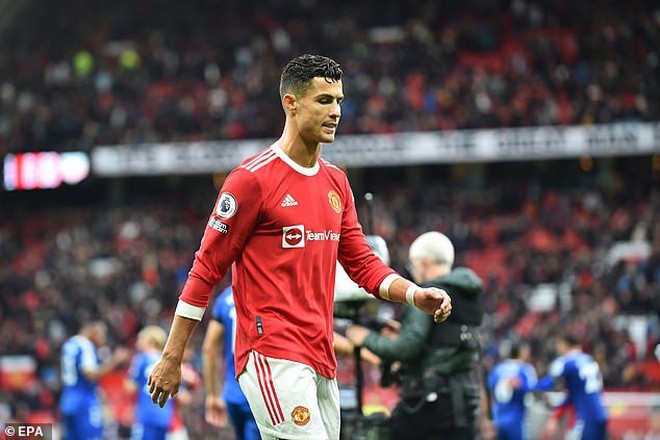 HLV Solskjaer gây bất ngờ khi để Ronaldo dự bị trước Everton và gia đình nhà Glazer đang xem xét ghế nóng HLV Solskjaer gây bất ngờ khi để Ronaldo dự bị trước Everton và gia đình nhà Glazer đang xem xét ghế nóng