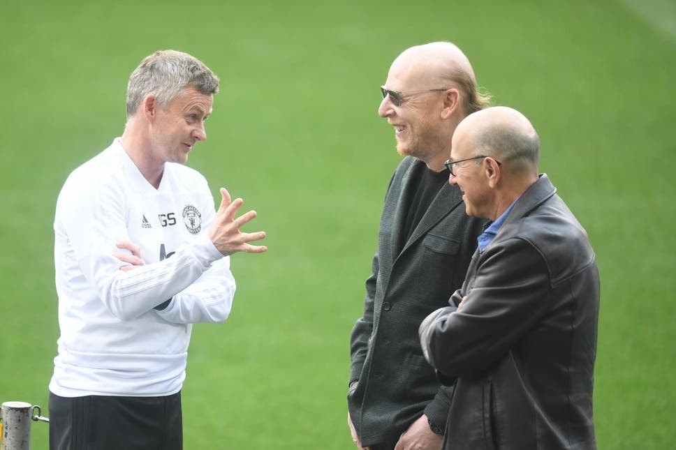 HLV Solskjaer gây bất ngờ khi để Ronaldo dự bị trước Everton và gia đình nhà Glazer đang xem xét ghế nóng HLV Solskjaer gây bất ngờ khi để Ronaldo dự bị trước Everton và gia đình nhà Glazer đang xem xét ghế nóng