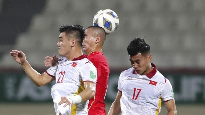 tien dao nguyen tien linh pha ky luc ghi ban cua danh thu hong son o vong loai world cup