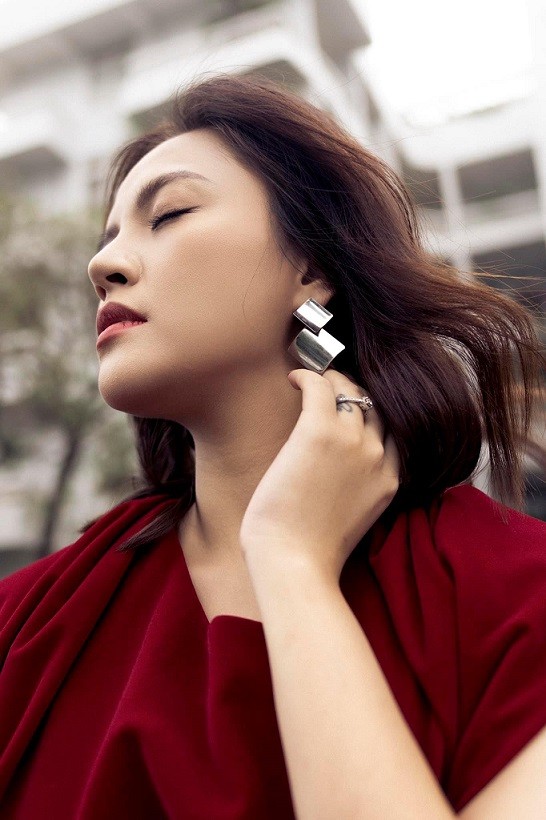 Hương vị tình thân: Thu Quỳnh thổ lộ, vai Khánh Thy gây áp lực và khẳng định, cô với bạn diễn Anh Vũ là đồng nghiệp thân thiết