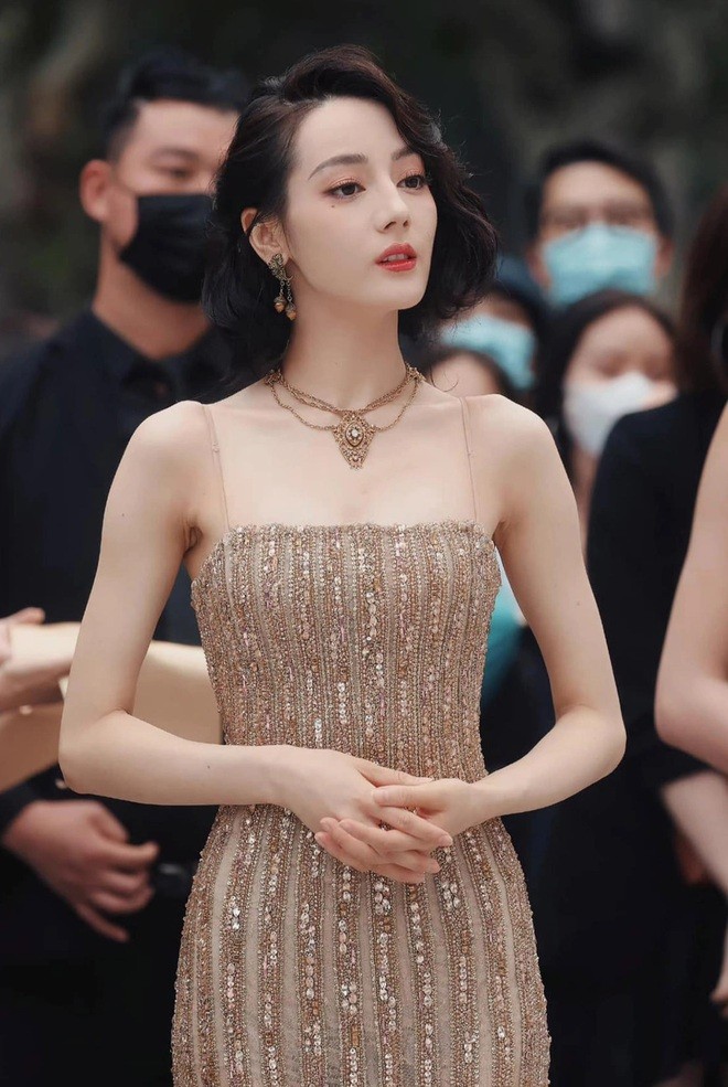 "mỹ nhân Tân Cương" Địch Lệ Nhiệt Ba