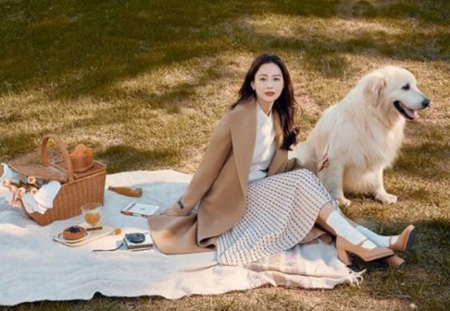 Kim Tae Hee gợi ý váy áo Thu Đông, ghi điểm với phong cách thanh lịch, rạng rỡ