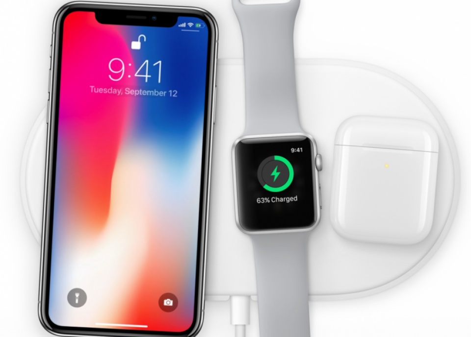 sac khong day cho iphone x co gia hon 4 trieu dong