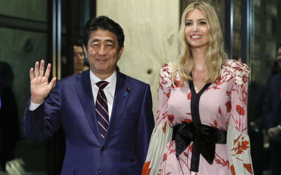 phong cach thoi trang ngoai giao cua ivanka trump