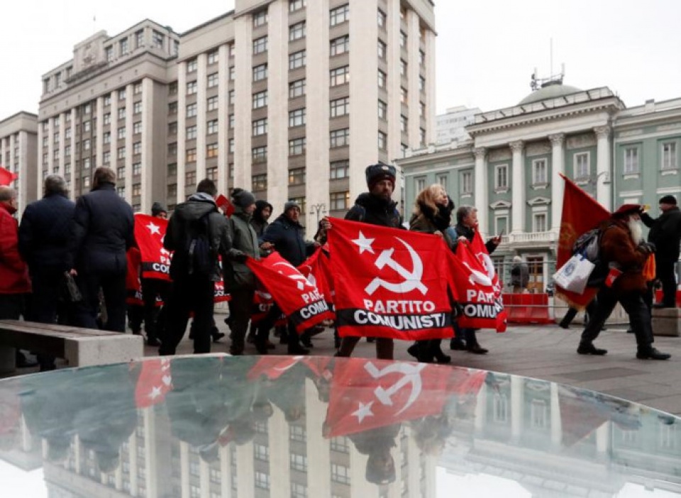 nga duc tuan hanh ky niem 100 nam cach mang thang muoi