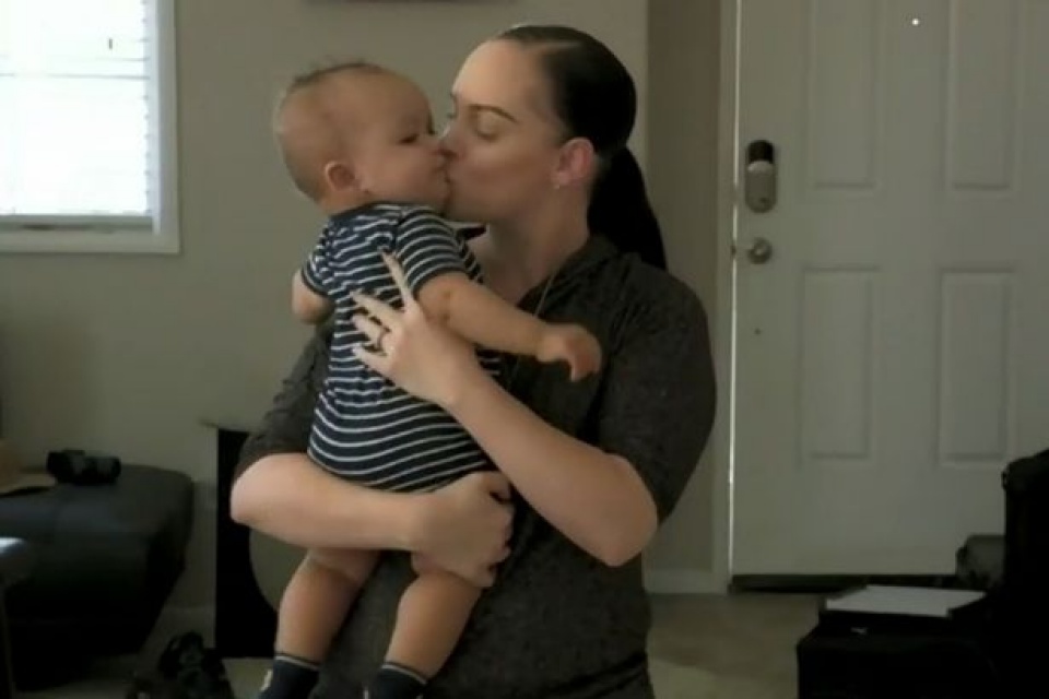 Hy hữu sinh đôi "một con mình, một con người khác" hy huu sinh doi mot con minh mot con nguoi khac