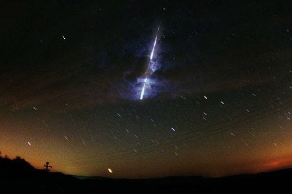 don xem mua sao bang leonids vao rang sang ngay 1811