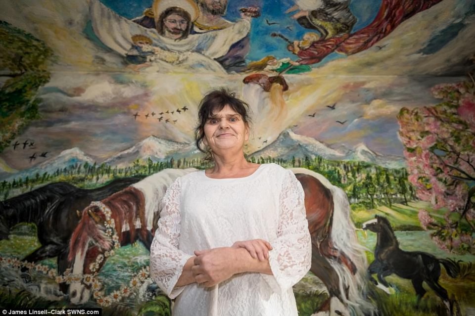 ve tuong suot 35 nam cu ba bien noi o thanh nha nguyen noi tieng