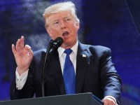 Ai chắp bút cho bài phát biểu gây chú ý của Tổng thống Trump tại APEC?