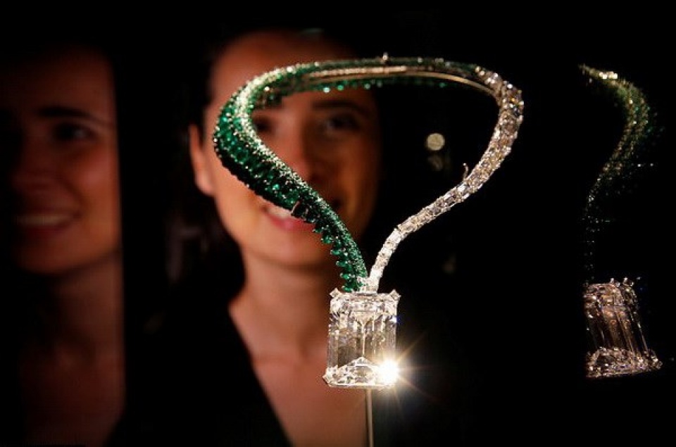 vien kim cuong lon nhat the gioi duoc ban gia ky luc 34 trieu usd