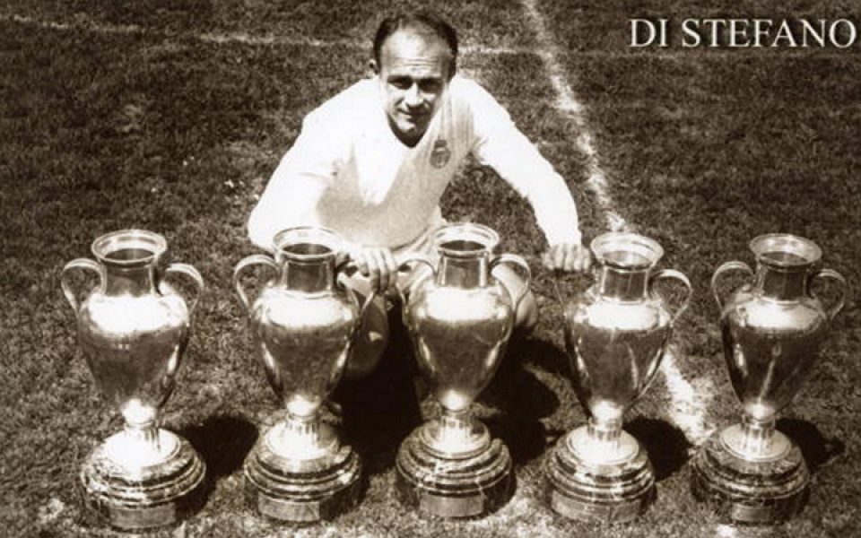 Top 10 chân sút vĩ đại nhất Champions League: Ronaldo "cô đơn trên đỉnh" top 10 chan sut vi dai nhat champions league ronaldo co don tren dinh