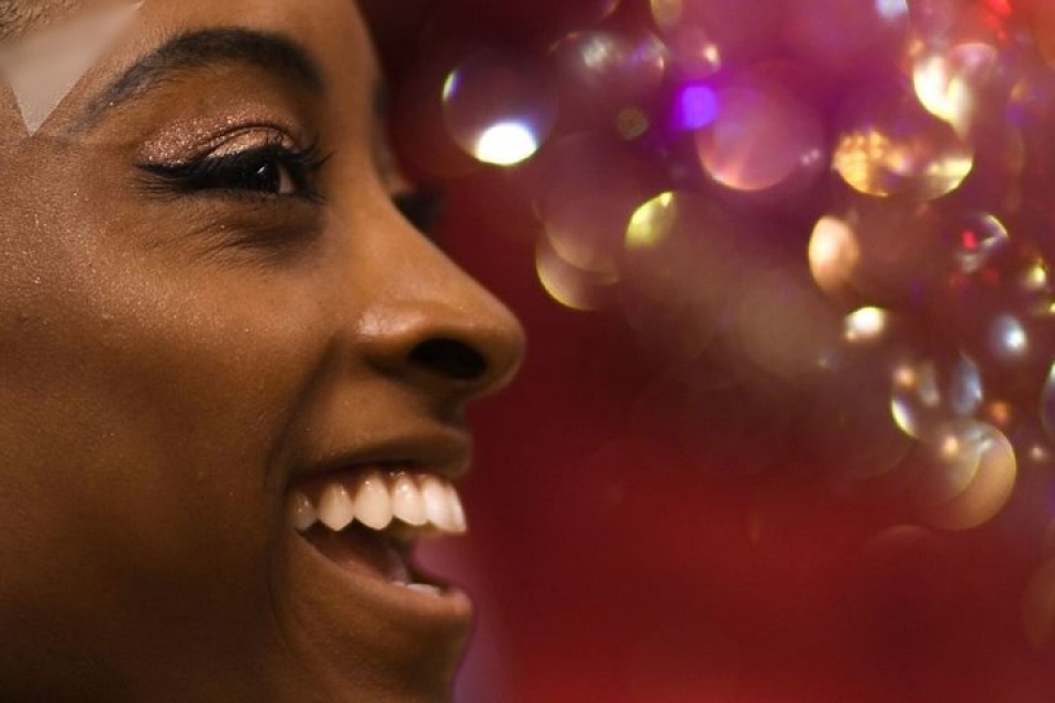 Những khoảng khắc đẹp tại giải vô địch thể dục dụng cụ nghệ thuật thế giới 2018 cac dong tac dep va khoe khoan cua cac nu vdv the duc dung cu