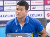 afc cam thi dau suot doi voi cuu doi truong doi tuyen lao