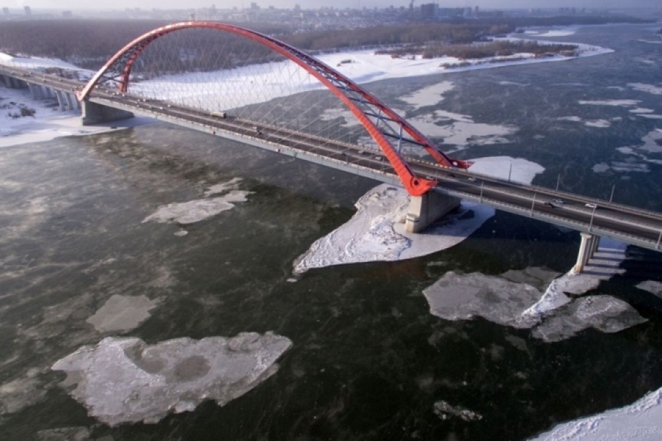 nga canh ba chua bang gia dep an tuong luc chom dong