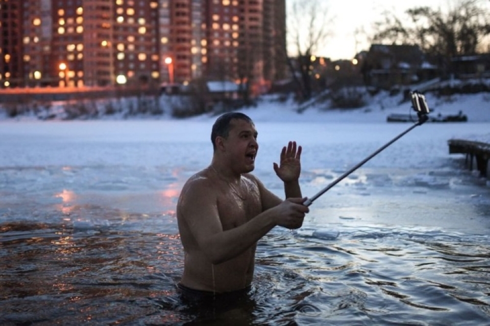 nga canh ba chua bang gia dep an tuong luc chom dong