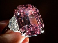 Viên kim cương hồng Pink Legacy giá "khủng'' có tên mới