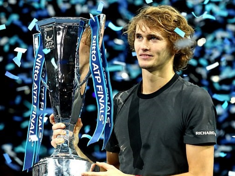 ATP Finals: Thắng sốc Djokovic, Zverev lần đầu lên ngôi