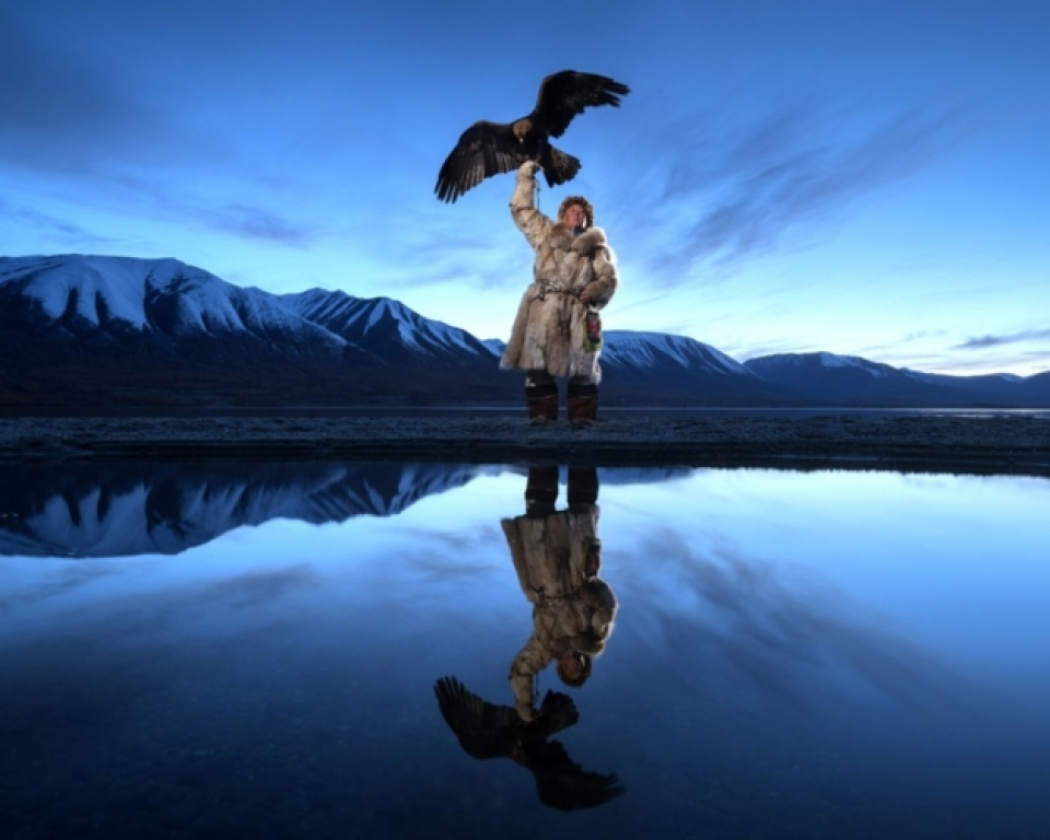 anh tuyet dep ve tho san du muc va dai bang sat thu tren thao nguyen mong co