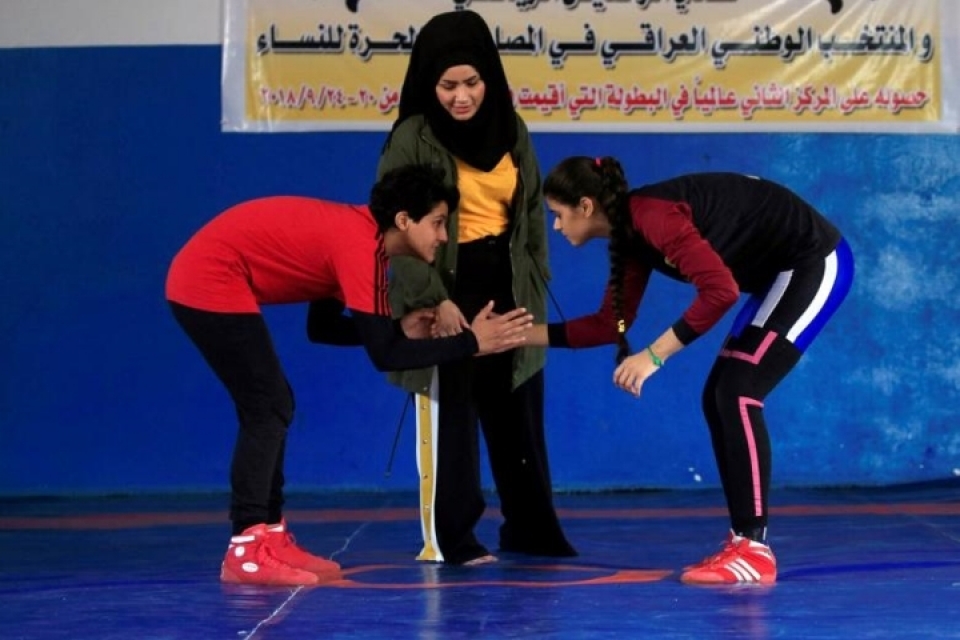 iraq cac co gai vuot qua dieu cam ky de thi dau mon vat