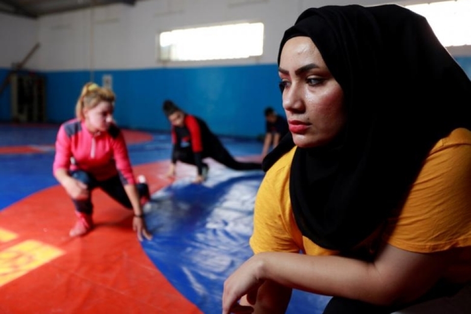 iraq cac co gai vuot qua dieu cam ky de thi dau mon vat