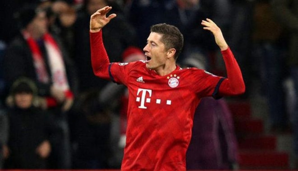 lewandowski can moc lich su trong ngay bayern thang huy diet