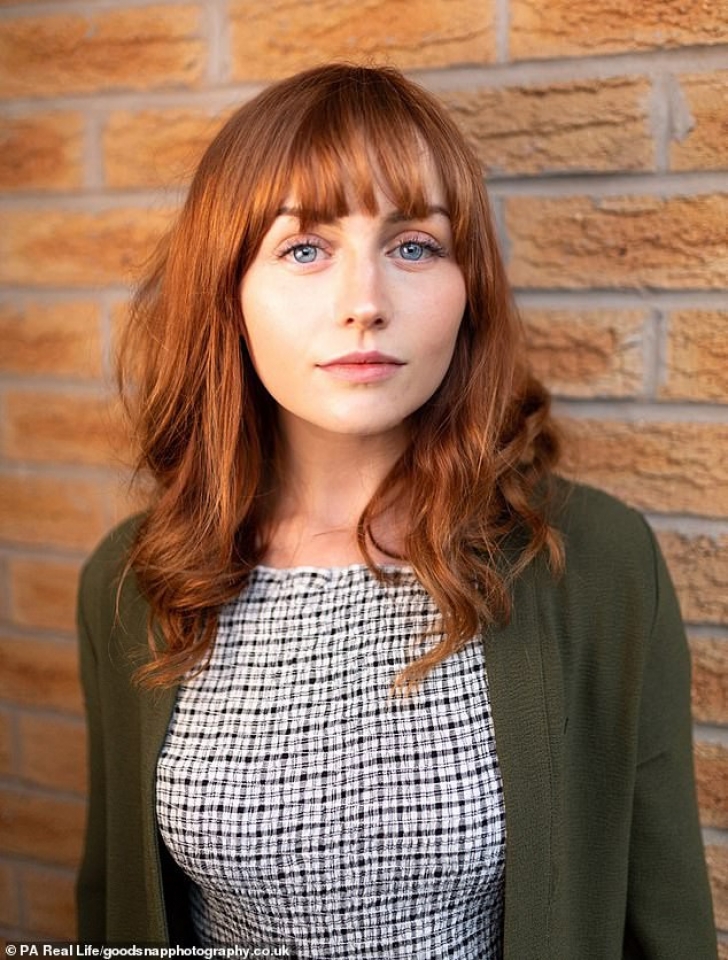 nu sinh kiem duoc hang ty dong nho clip thi tham