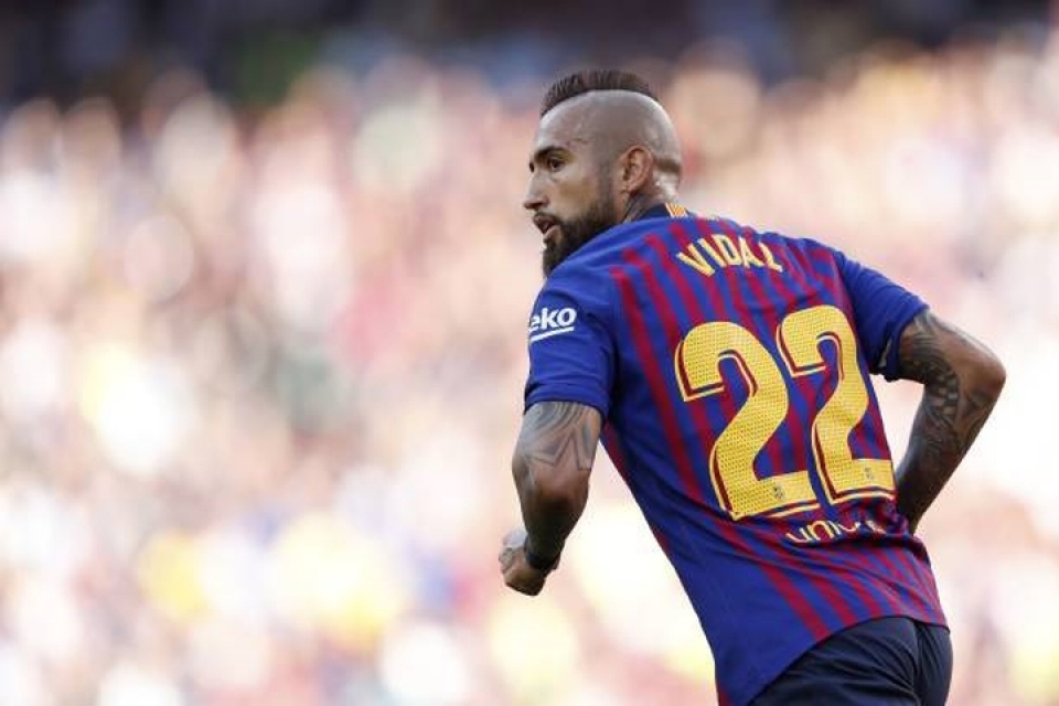 doi hinh sieu tan cong giup barca da bai psv