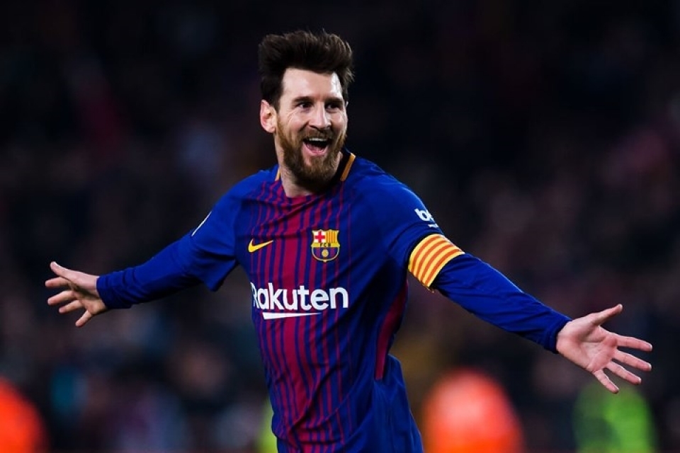 doi hinh sieu tan cong giup barca da bai psv